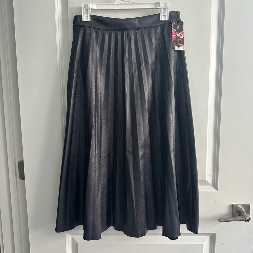 Black Pleated A-Line Midi Skirt by